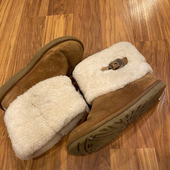 UGG BOOTS💗 - Picture 1 of 10